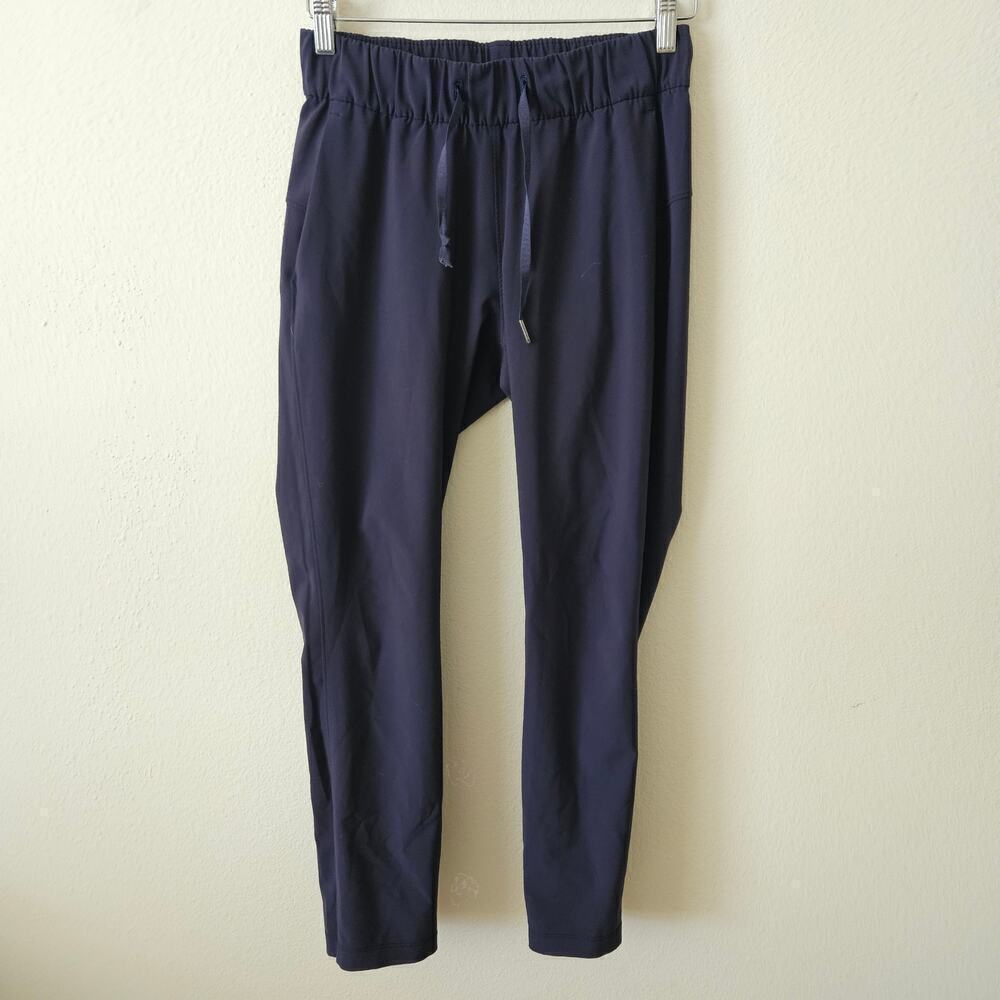 Lululemon On The Fly Women's Pant 4 Navy LW5AHOSP Casual Yoga Gym Walking